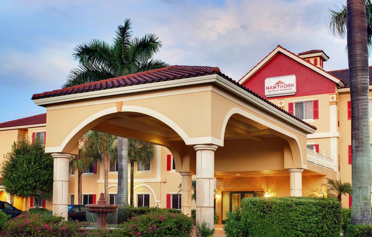 Hawthorn Extended Stay By Wyndham Naples Exterior photo
