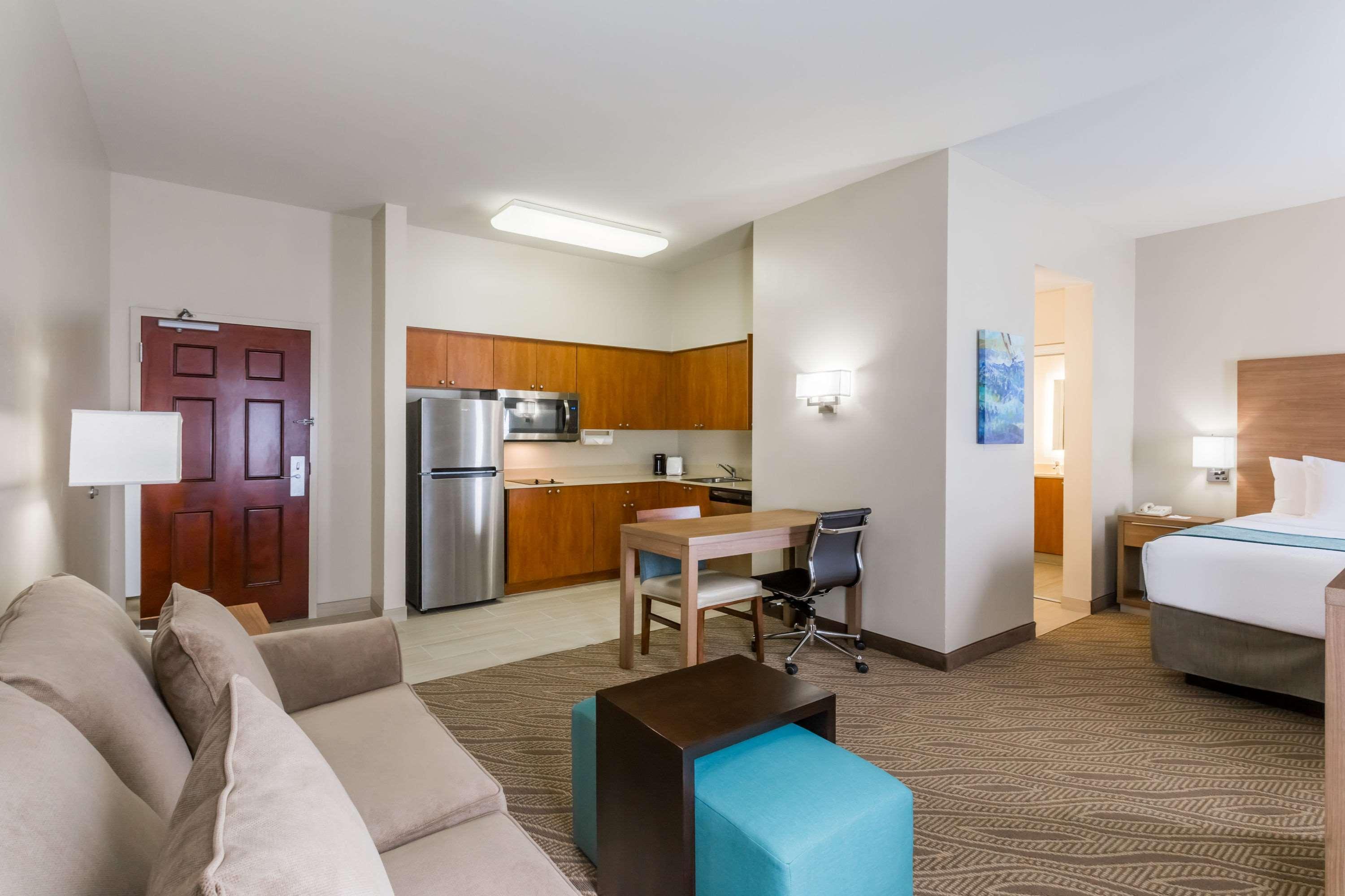 Hawthorn Extended Stay By Wyndham Naples Exterior photo