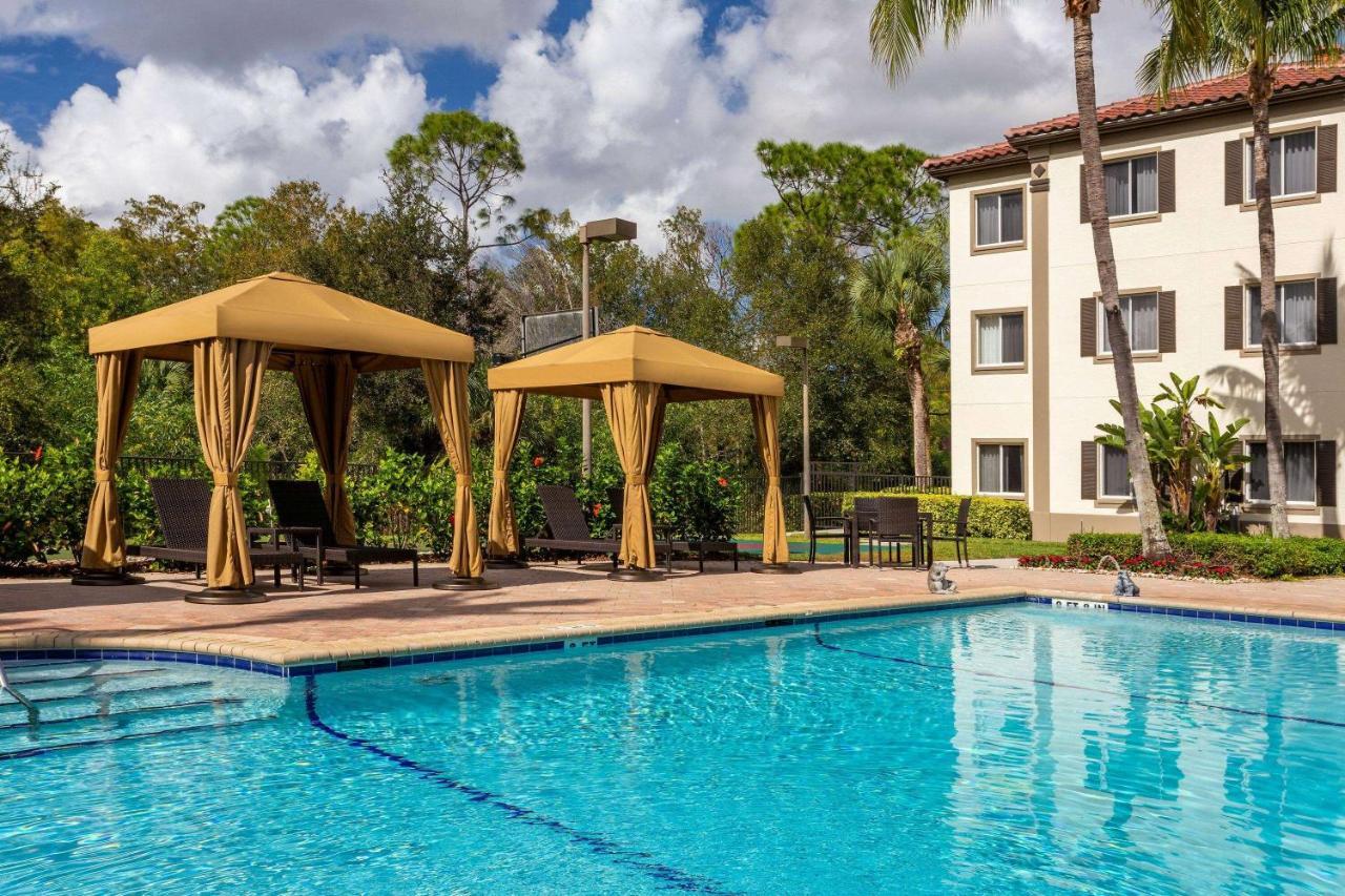 Hawthorn Extended Stay By Wyndham Naples Exterior photo
