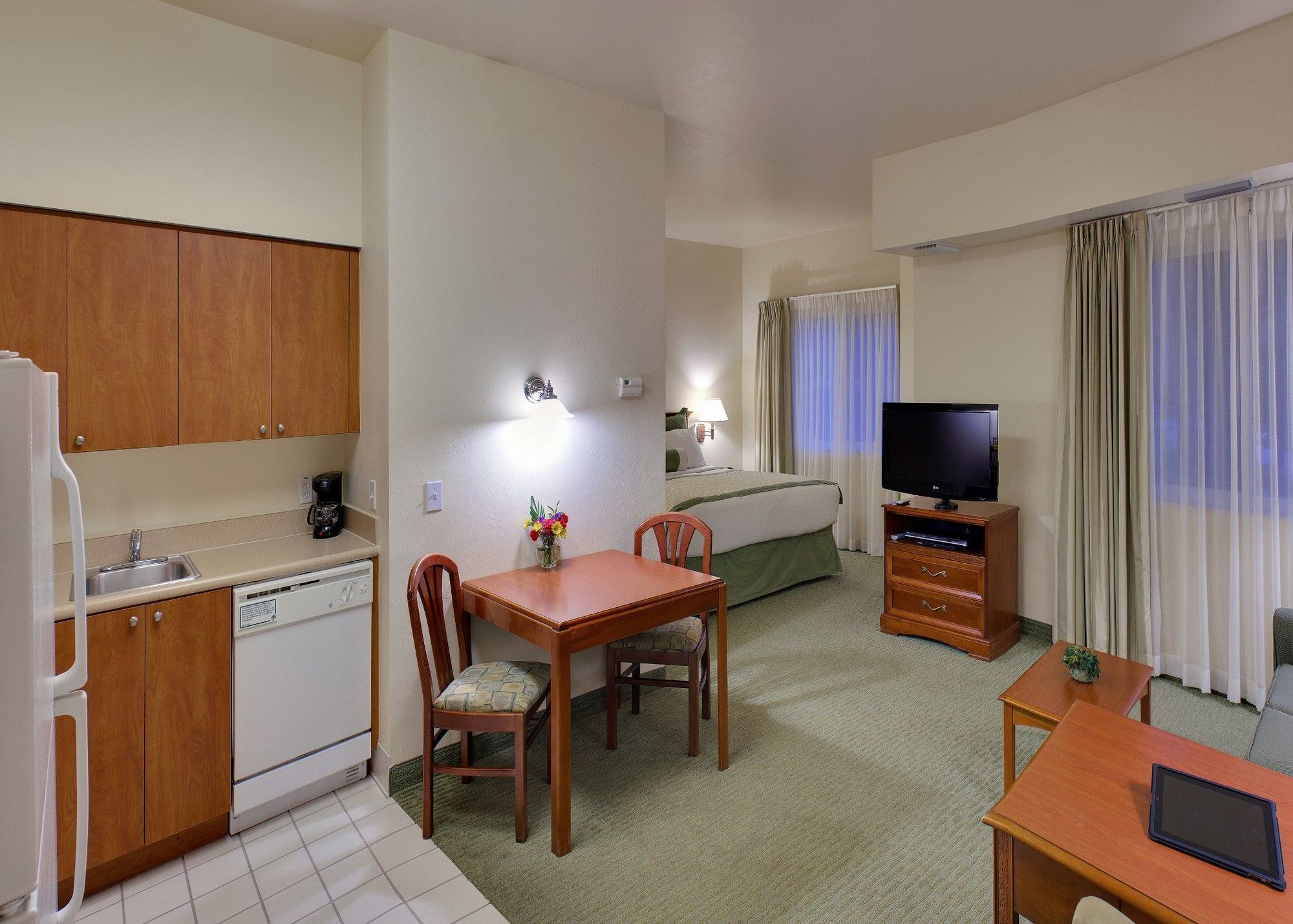 Hawthorn Extended Stay By Wyndham Naples Room photo