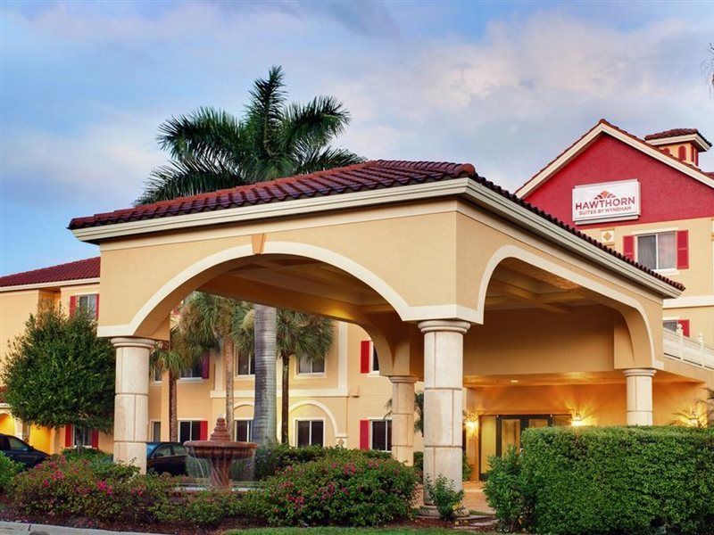 Hawthorn Extended Stay By Wyndham Naples Exterior photo