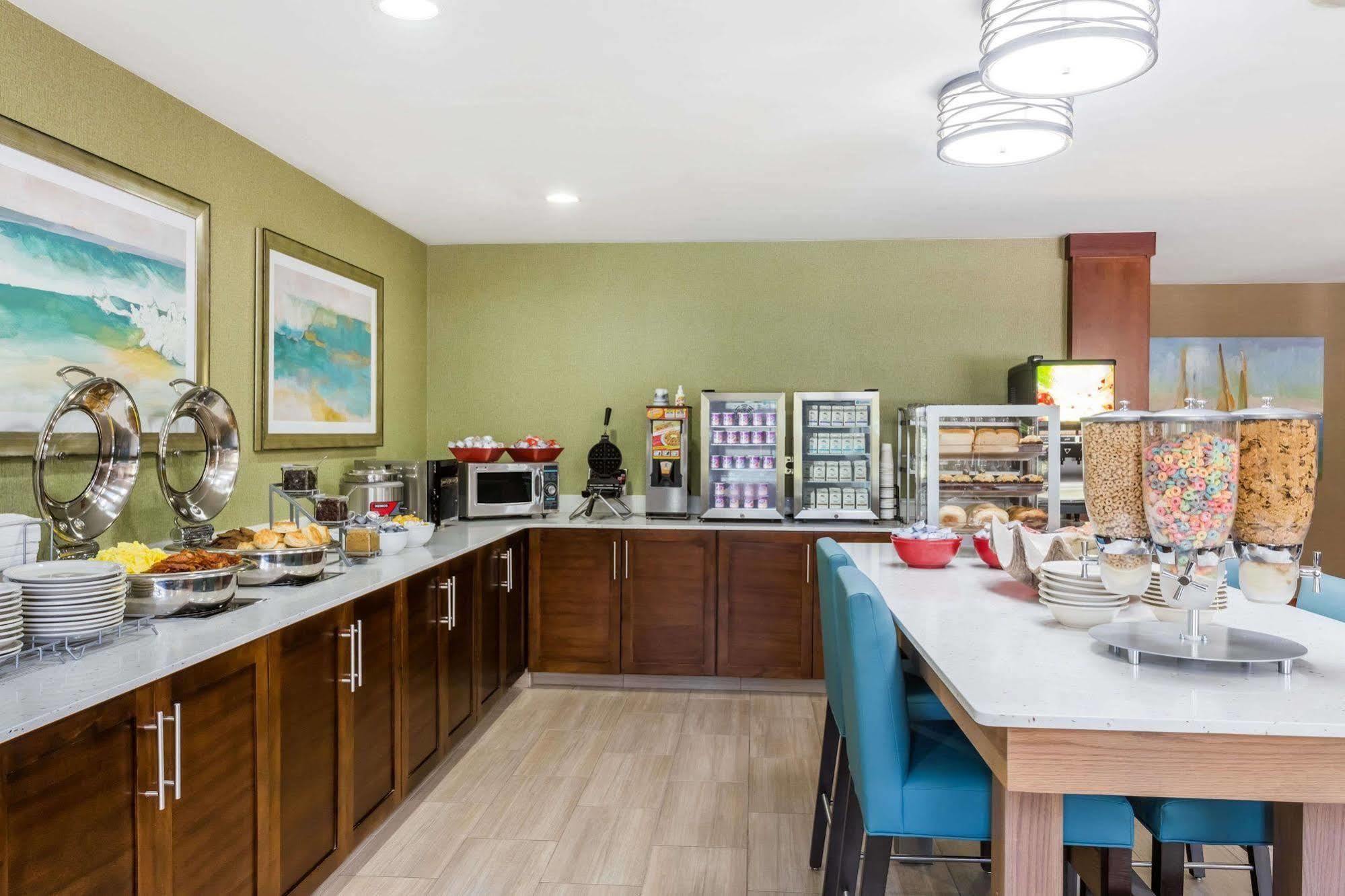 Hawthorn Extended Stay By Wyndham Naples Exterior photo